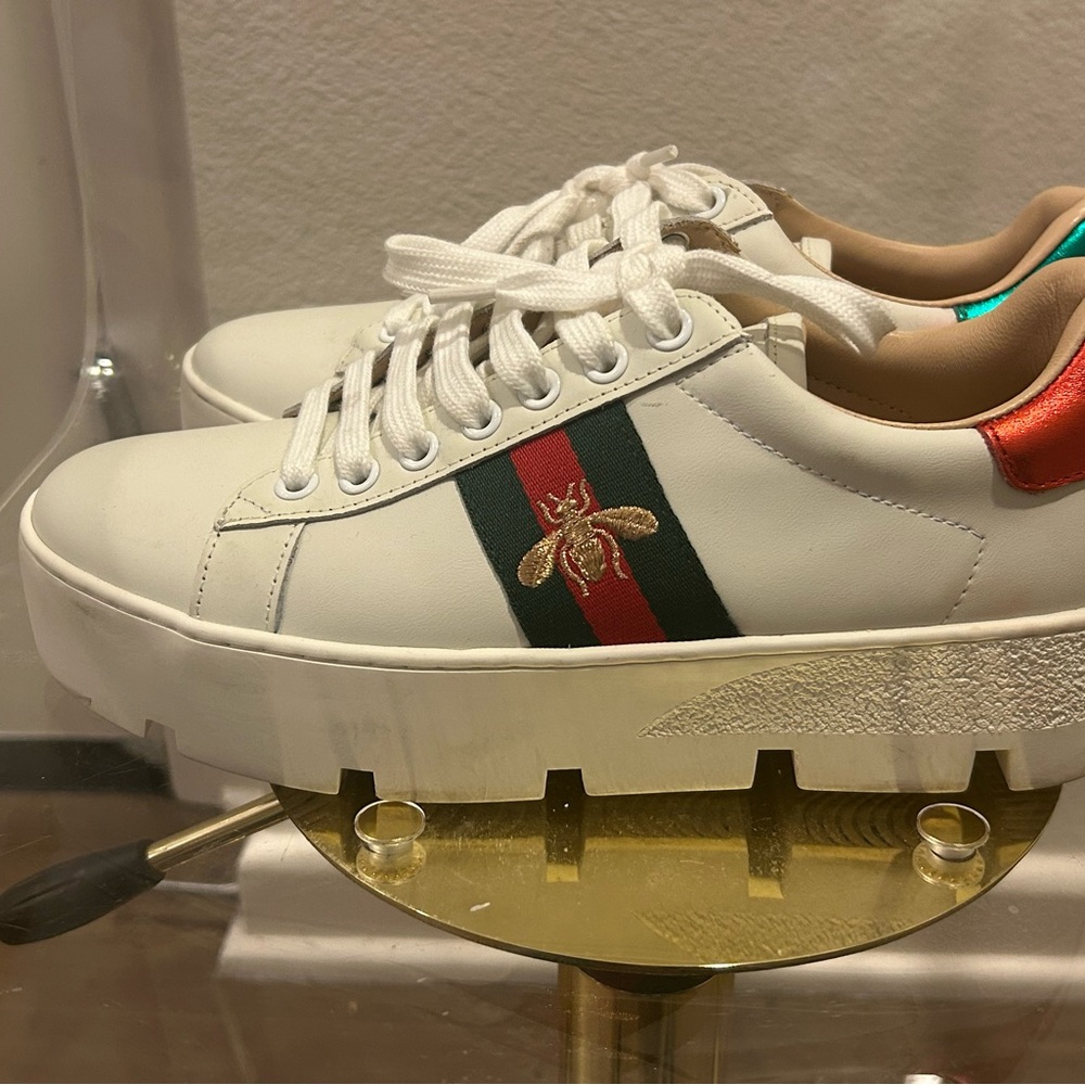 Gucci White Leather Platform Sneakers with Green and Red Web and Gold Bee - Picture 2 of 5